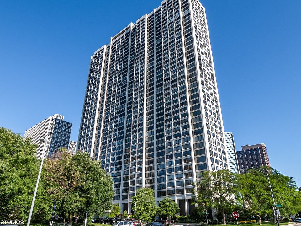1st image of 2800 N Lake Shore Dr APT 2208