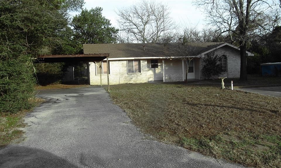 1st image of 4 Catalina Ln
