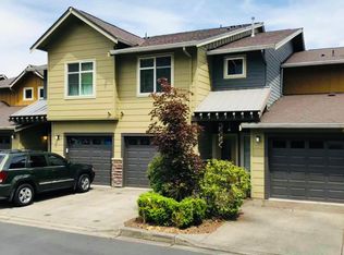 72 Sky Ridge Rd NW, Issaquah, WA 98027