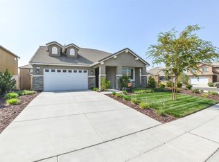 452 Alpine Way S, Madera, CA 93636