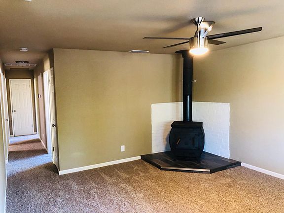 4th image of 1358 Aspen Dr