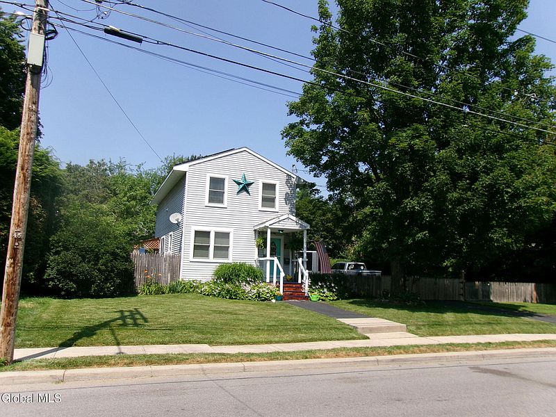 2nd image of 418 Glen Avenue