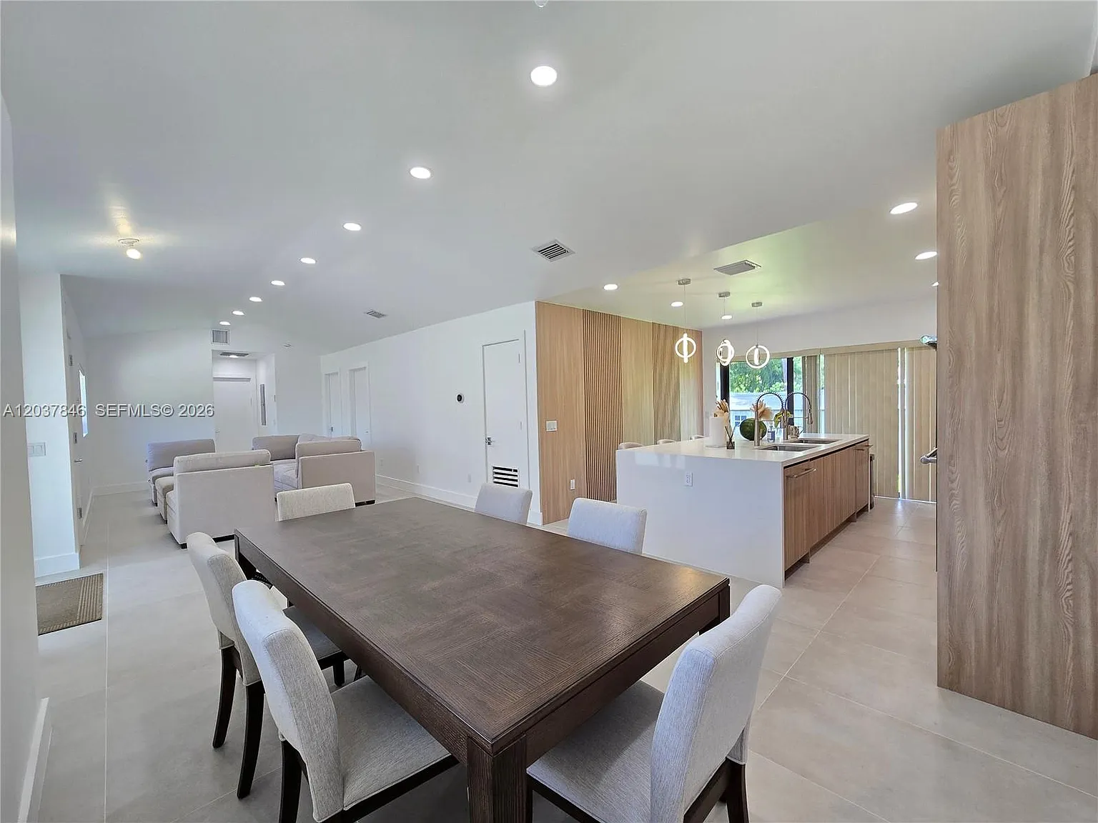 Hollywood Lakes Section — Photo 4
