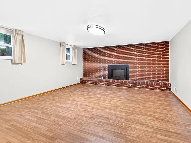 436 Sharon Rd — Photo 33