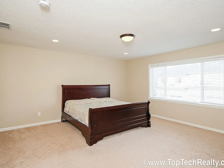 15963 NW Linder St — Photo 10