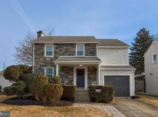 31 Wayfield Rd, Springfield, PA 19064
