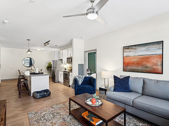 4th image of 1001 Park Commons Dr #2-206