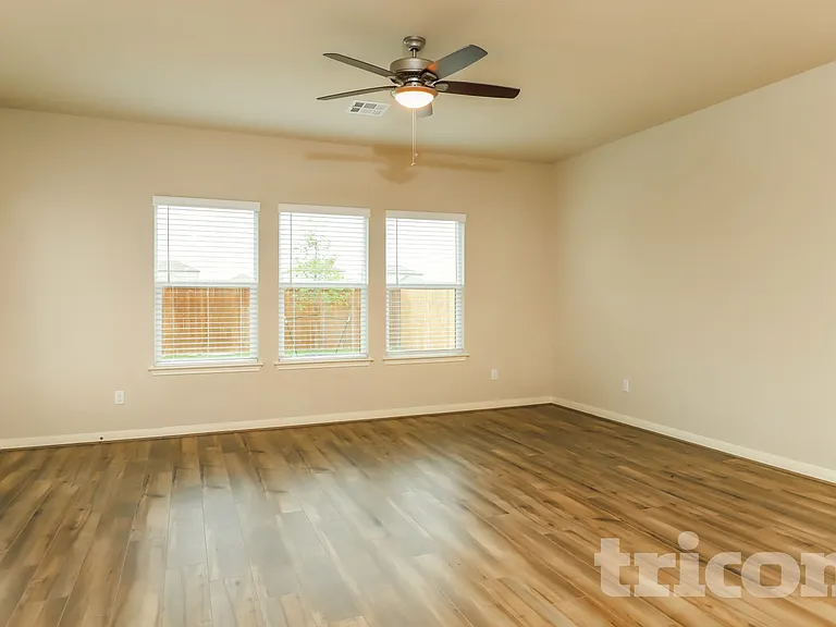 5532 Shasta Pl — Photo 2
