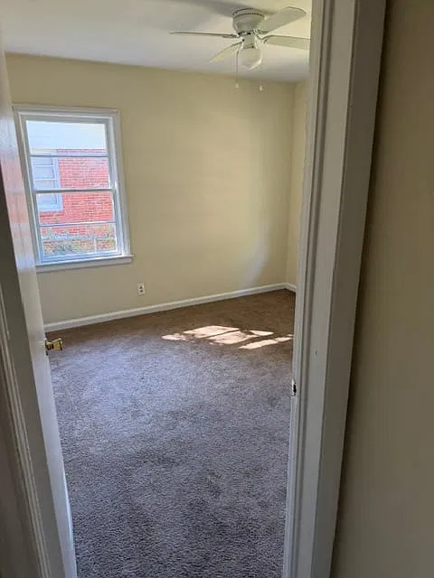 2870 Hawthorne Drive - 2870HAWTHO — Photo 2