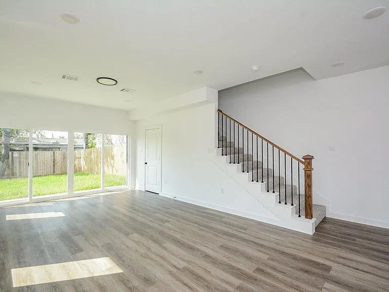 4358 Clover St #A — Photo 13