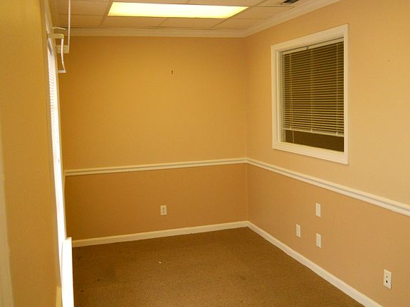 2nd image of 5805 Lee Hwy Ste 204