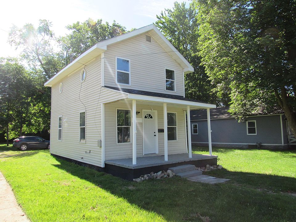 1st image of 1200 4th St
