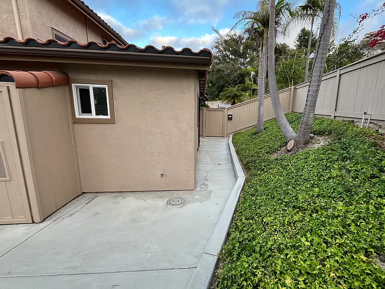 1355 Woodview Ct — Photo 3
