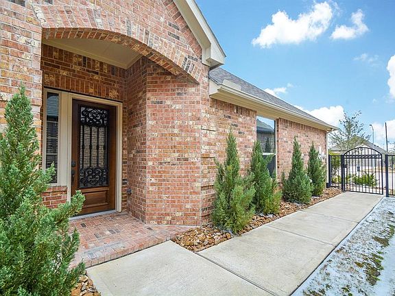 4th image of 27126 Walker Retreat Ln