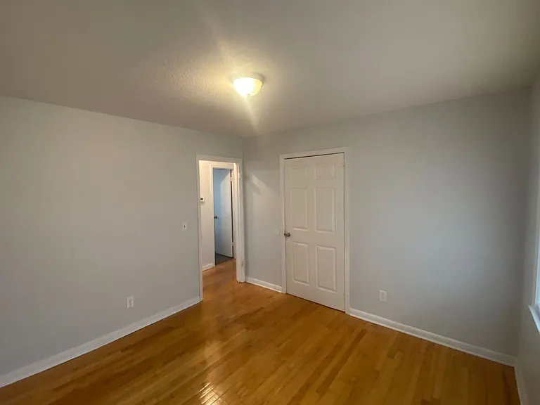 221 Ramblewood Dr — Photo 13