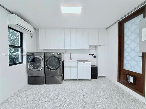 2nd image of 455 Amalfi Ave #0