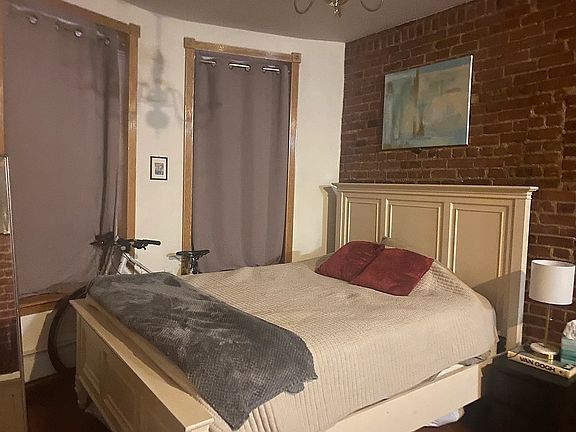 4th image of 374 8th St APT 1d