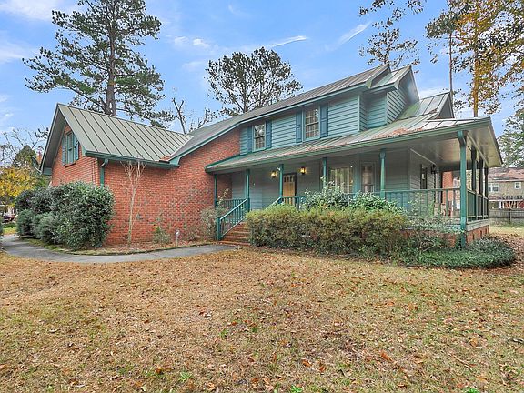 3rd image of 202 Telfair Ct