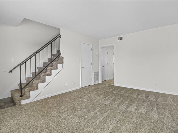 5th image of 369 Peabody Dr APT 2
