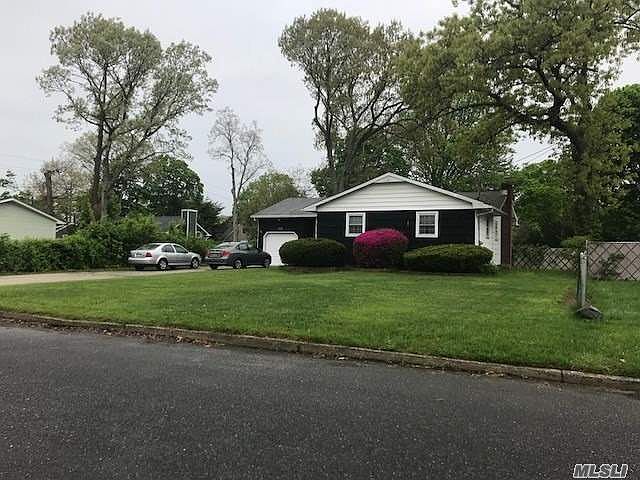 2nd image of 1322 Peters Blvd