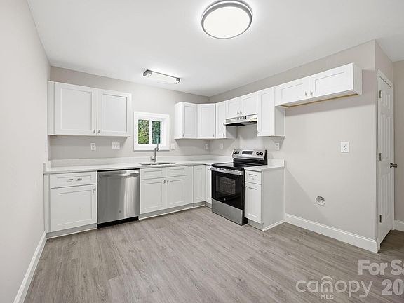 4th image of 23 Flowe St NW