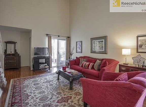 5th image of 10236 W 96th St