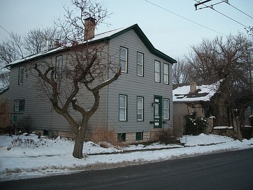 1st image of 229 W Riverview Ave