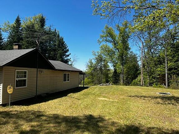 3rd image of 866 Ridge Trl