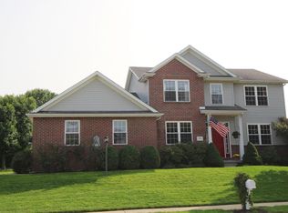 2004 W Castlemain Dr, Dunlap, IL 61525