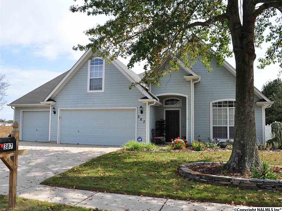 1st image of 387 River Bend Dr SW