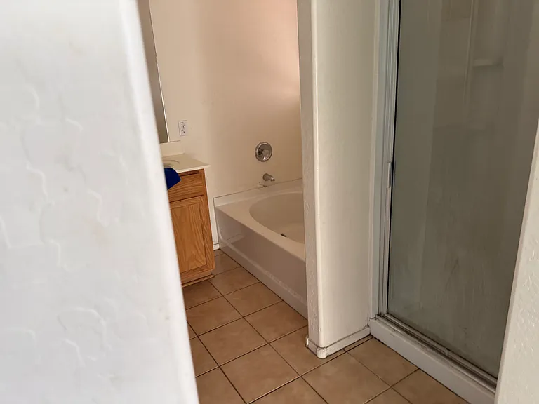 7146 S 68th Gln — Photo 19