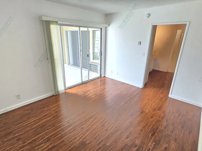 810 S Kingsley Dr #206 — Photo 22