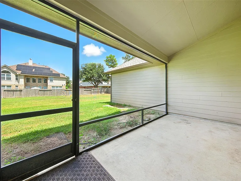 Brookmont Dr — Photo 4