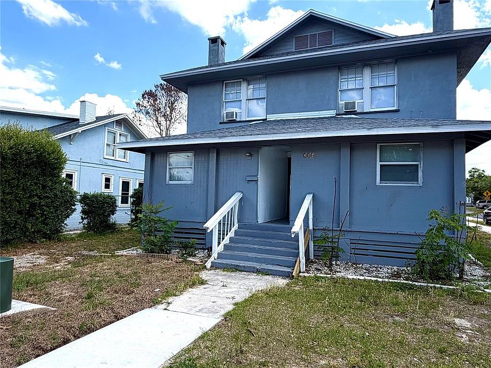1st image of 204 AVENUE D NE
