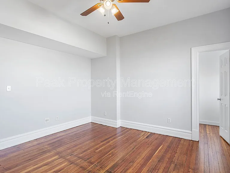 1124 Hull St #D — Photo 11