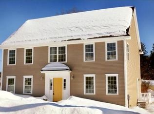 2 Elizabeth St, Amesbury, MA 01913