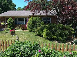 73 Primrose Dr, Warwick, RI 02818