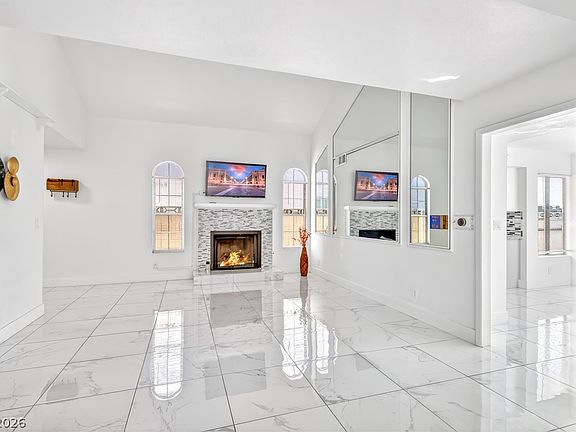 5th image of 309 Warmside Dr