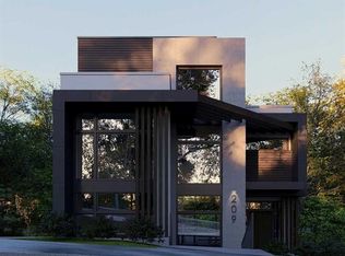 205 Thomson Ave NE, Calgary, AB T2E 2W2
