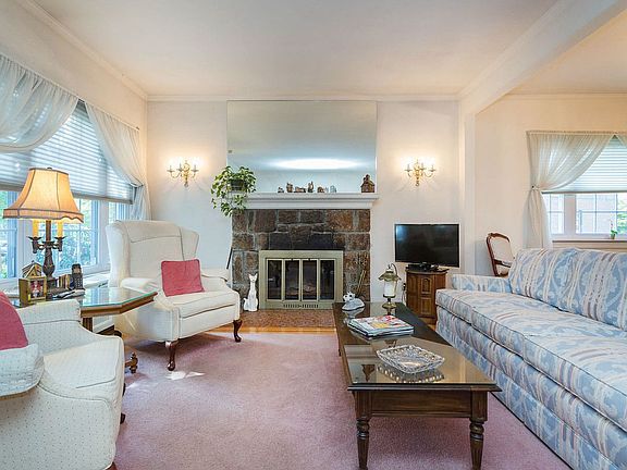 2nd image of 63103 Fitchett St