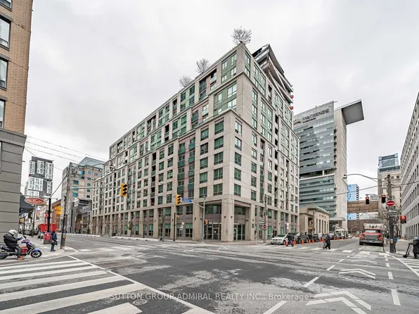 168 Simcoe St #722, Toronto, ON M5H 4C9