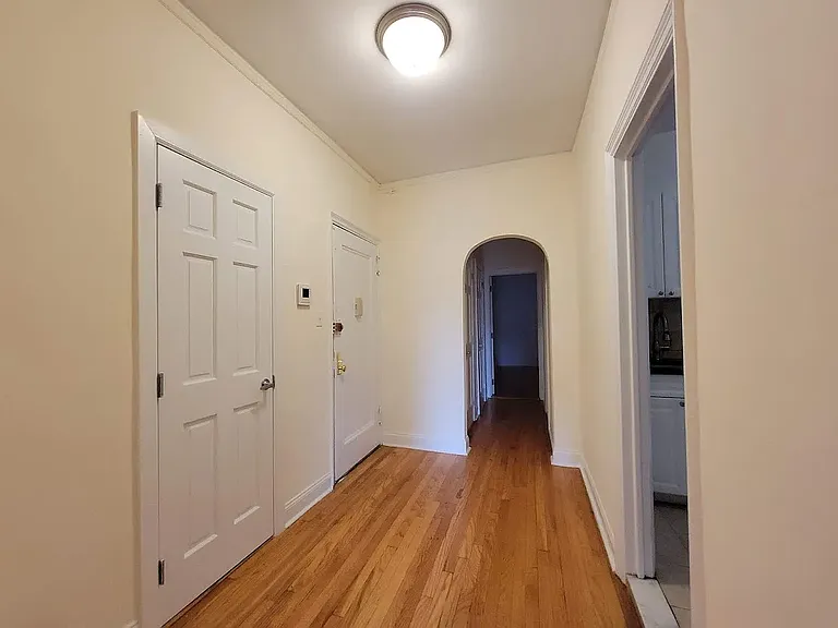 251 W 81st St #5Q — Photo 3