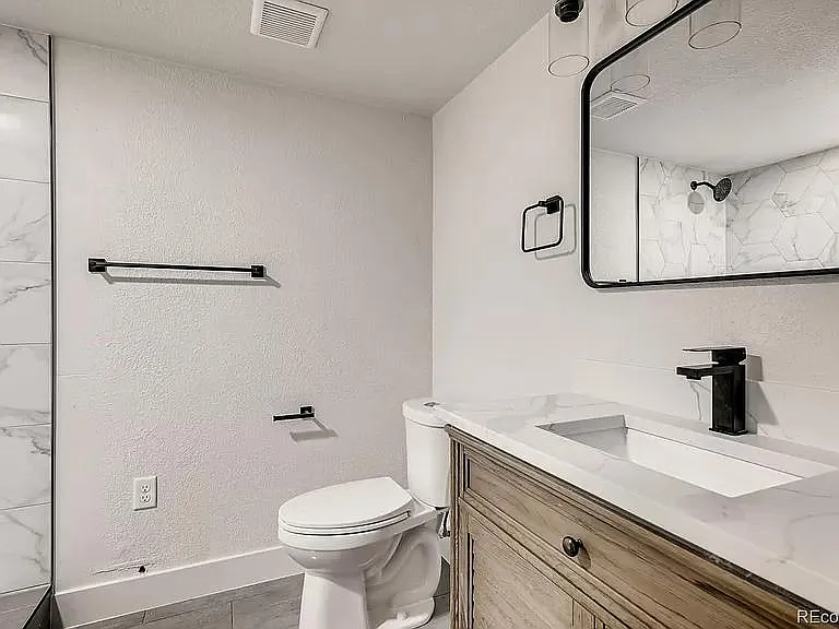 Two 3/4 bathroom