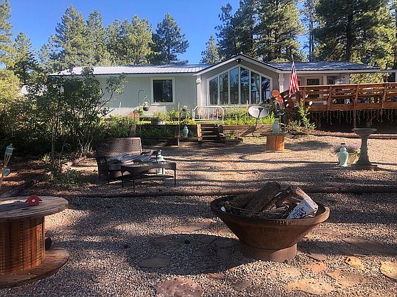 Front patio fire pit 