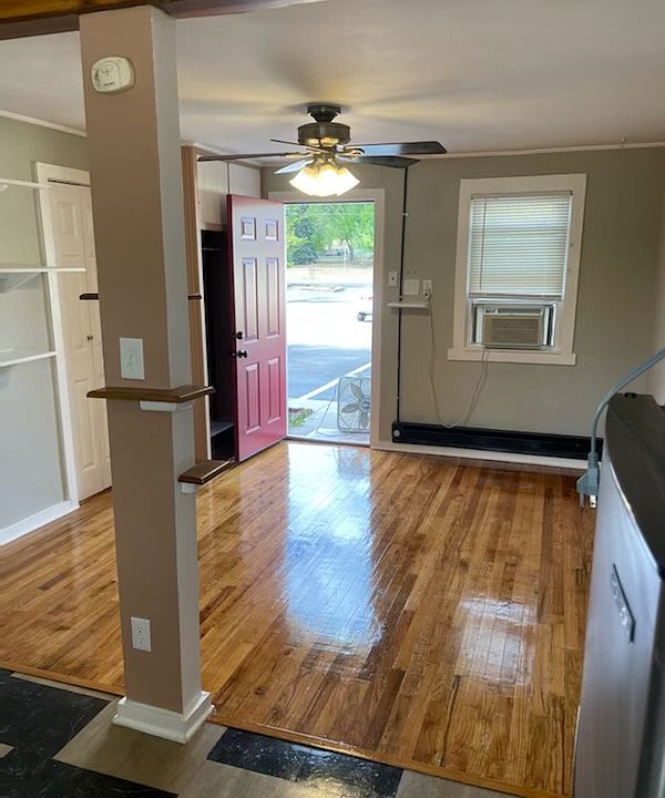 1st image of 4012 W Eisenhower Blvd #1