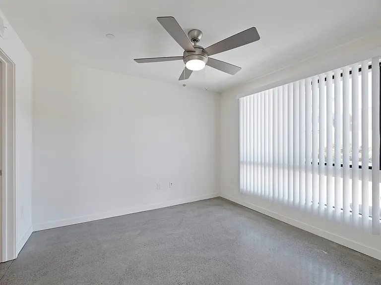 5900 Severin Dr — Photo 43