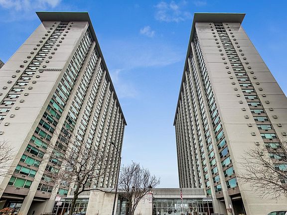 2nd image of 3600 N Lake Shore Dr APT 1407