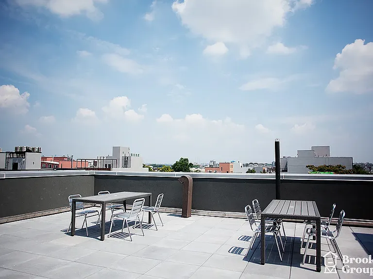18 Stanhope St #2G — Photo 18