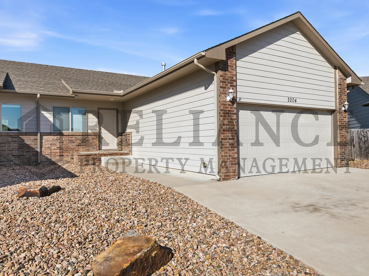 2204 E Quivira Cir (OH) - 1 — Photo 1