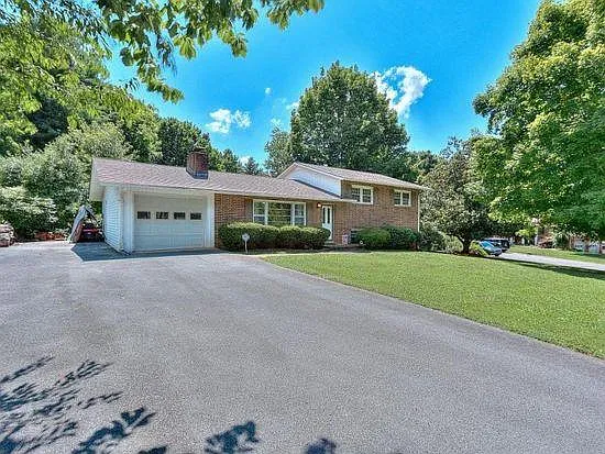 1300 Plantation Dr
